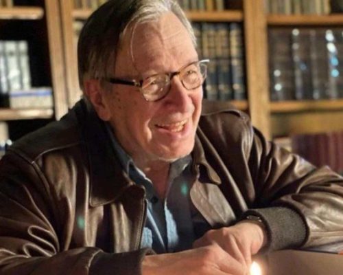 Escritor Olavo de Carvalho morre aos 74 anos, nos Estados Unidos