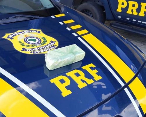 Homem é detido pela PRF no sertão da Paraíba com 1 kg de cocaína