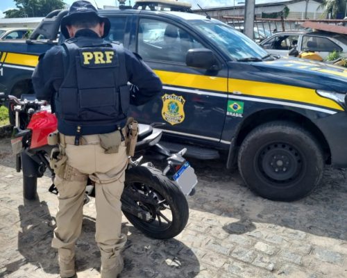 Homem é detido pela PRF suspeito de  adulterar motocicleta em João Pessoa