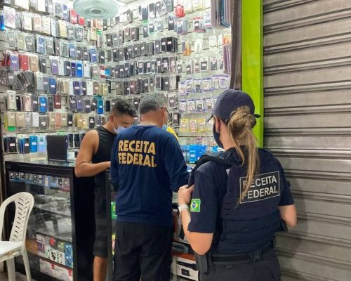 Receita Federal  e PRF deflagram operação no Terceirão contra venda de produtos falsificados na Capital