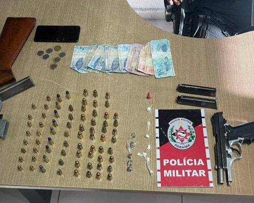 Polícia Militar prende homem com três armas de fogo e drogas, na Capital