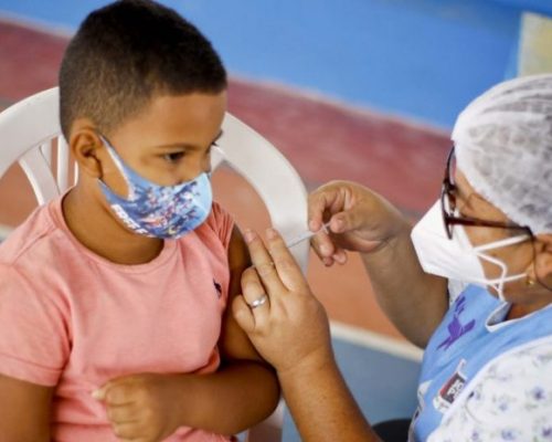 Vacinação contra Covid-19 segue nos serviços de saúde de João Pessoa nesta sexta-feira