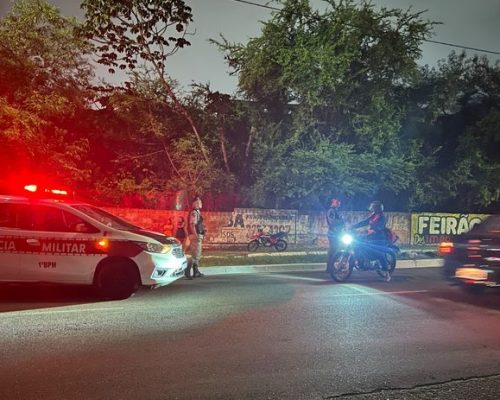 Jovem é assassinado com mais de 10 tiros em bairro, em João Pessoa