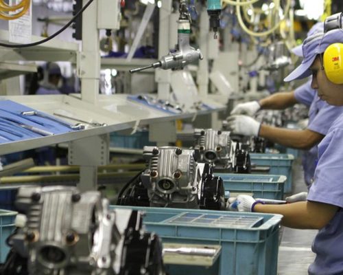Produção industrial cresce em 14 locais em junho, diz IBGE