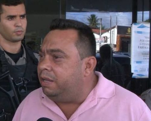 Investigado por estupro de menor, vereador Flávio Cabaré volta à Câmara de Conde